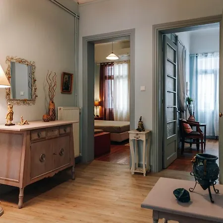 Monastiraki-Psiri, Old Town, 3-Bdr Apt, Sleep 6-10P, Spacious Court Yard Athens Exterior photo