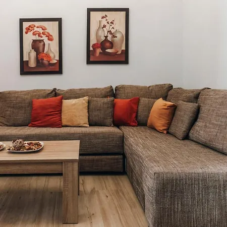 Monastiraki-Psiri, Old Town, 3-Bdr Apt, Sleep 6-10P, Spacious Court Yard Athens Exterior photo